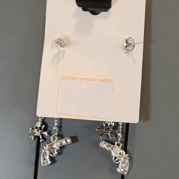 Hot Topic Silver Tone Skull Gun Dangle Earrings Punk Chain Jewelry 2.88" Punk - Picture 8 of 10